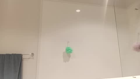 Snapshot of d1988 chatting on 13, 10, 2025 D online show from 13, 10, 2025