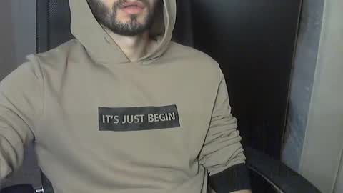 Snapshot of d_____________k chatting on 8, 11, 2025 Dolce online show from 8, 11, 2025