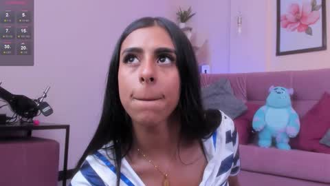 Snapshot of daaniela_moon chatting on 5, 1, 2026 Daniela online show from 5, 1, 2026