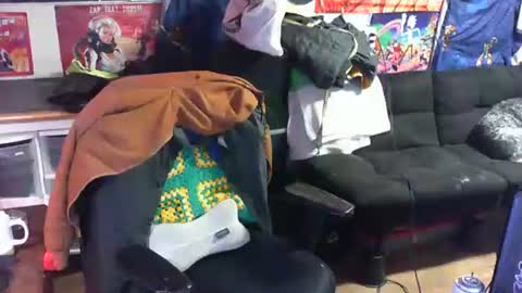 Snapshot of dadddyyycloudy chatting on 27, 1, 2025 dadddyyycloudy online show from 27, 1, 2025