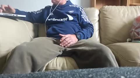 Snapshot of daddy33383 chatting on 18, 10, 2025 daddy33383 online show from 18, 10, 2025