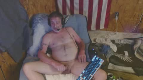 Snapshot of daddy38345 chatting on 8, 10, 2025 daddy38345 online show from 8, 10, 2025