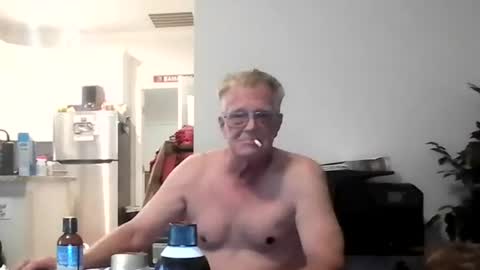 daddydave6400 online show from 9, 7, 2026