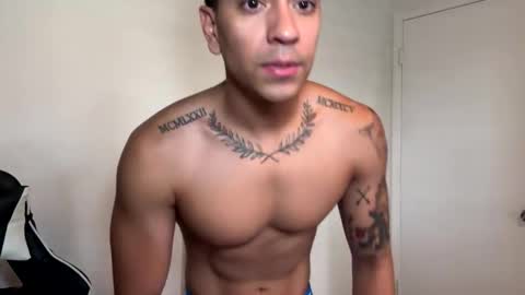 Snapshot of daddyfit95 chatting on 18, 5, 2026 daddyfit95 online show from 18, 5, 2026