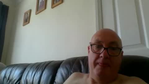daddyhere4uall6 online show from 1, 11, 2025