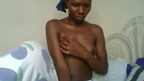 Snapshot of daddyslove_ chatting on 12, 9, 2025 Daddys love online show from 12, 9, 2025