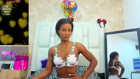 daffnelewis online show from 14, 4, 2026