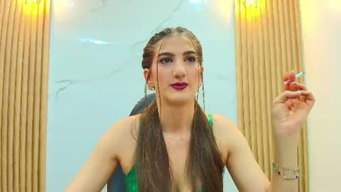 Dafne Castro online show from 25, 6, 2026