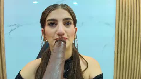 Dafne Castro online show from 27, 7, 2026