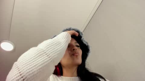 dafne huges online show from 24, 12, 2024