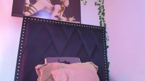 dafne_quenn online show from 9, 11, 2025