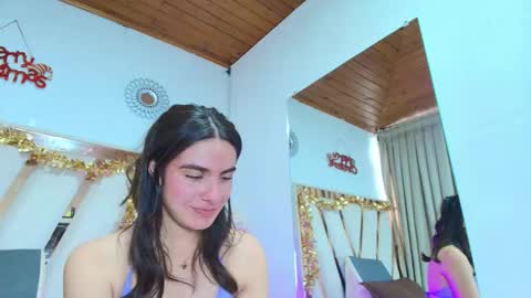 dafne_quenn online show from 5, 1, 2026