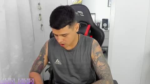 Snapshot of dage_19 chatting on 13, 2, 2026 my name is Jhon and I live in colombia online show from 13, 2, 2026