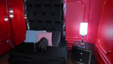 Dahiane Connor online show from 28, 11, 2025