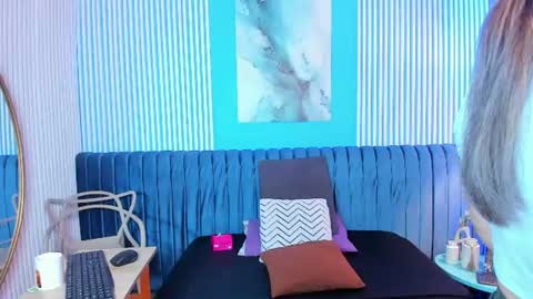 Dahiane Connor online show from 31, 7, 2026