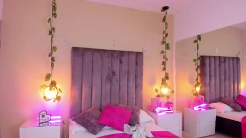 Dahlia online show from 24, 9, 2025