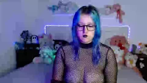    online show from 17, 10, 2025