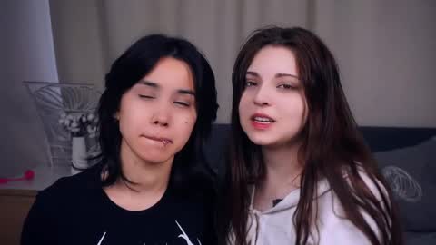 Aoi and Lily best friends online show from 7, 6, 2026