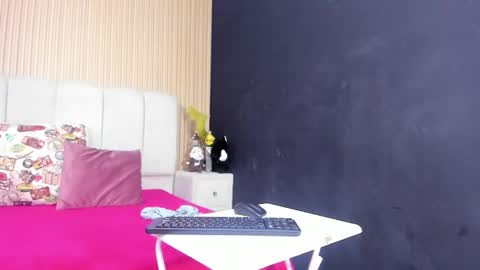 DairaMoon online show from 9, 11, 2025