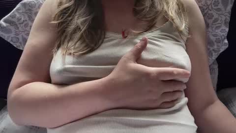 Mx Mommy Moo online show from 16, 5, 2026