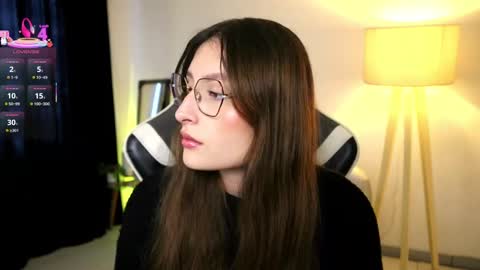 Lauren            online show from 10, 9, 2025