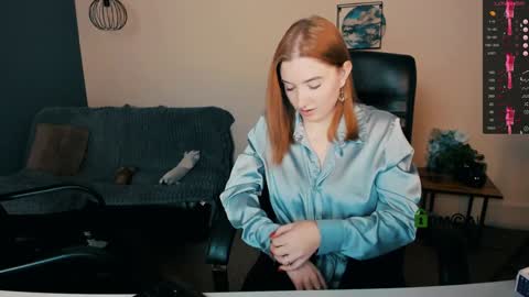 Snapshot of daisy_candy chatting on 2, 12, 2024 Little Di online show from 2, 12, 2024