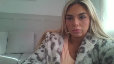 daisylou2000 online show from 2, 5, 2026