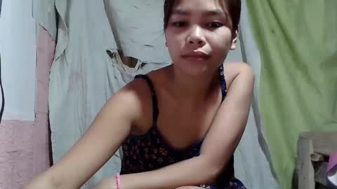 Snapshot of daisymuffinx chatting on 15, 11, 2025 Daisy online show from 15, 11, 2025