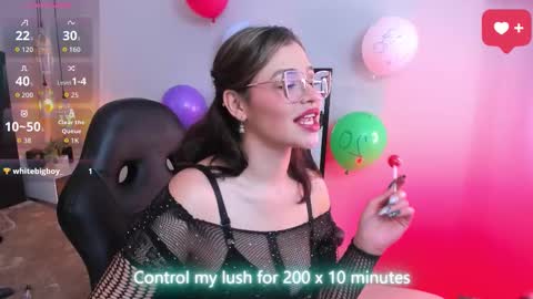 Snapshot of dakhota_rouge chatting on 25, 11, 2025 Dakhota online show from 25, 11, 2025