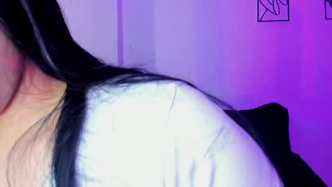 dakostelee1_ online show from 11, 5, 2026