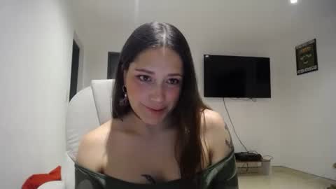 IG  dakotasofiaa online show from 5, 5, 2026