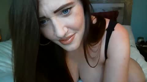 Dakota Lynn online show from 13, 4, 2026