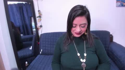 Dakotaagray online show from 5, 10, 2025