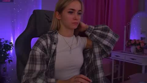 dakotaajohnnson online show from 27, 10, 2025