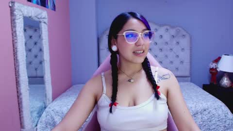 Dakota Simon online show from 3, 2, 2025