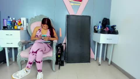 Snapshot of dakotha_90 chatting on 8, 3, 2025 dakotha online show from 8, 3, 2025