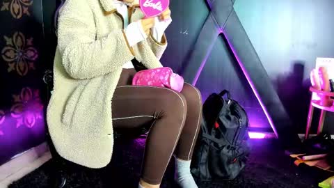 Snapshot of dakotha_90 chatting on 18, 2, 2026 dakotha online show from 18, 2, 2026