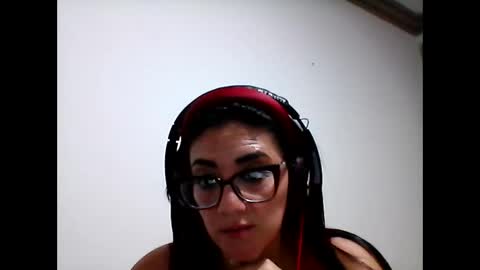 Dakottamonroe online show from 3, 5, 2026
