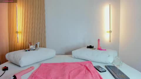 Snapshot of dalila_sette chatting on 22, 4, 2026 dalila sette online show from 22, 4, 2026
