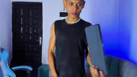 damar_felipe online show from 5, 3, 2025