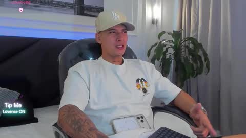 Snapshot of damian23_ chatting on 11, 2, 2026 DAMIAN online show from 11, 2, 2026