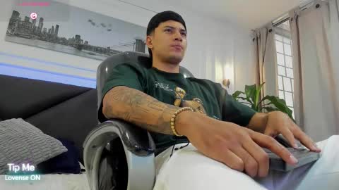 Snapshot of damian23_ chatting on 17, 2, 2026 DAMIAN online show from 17, 2, 2026