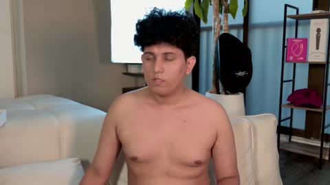 Snapshot of damian_salvatoree chatting on 13, 10, 2025 damian_salvatoree online show from 13, 10, 2025