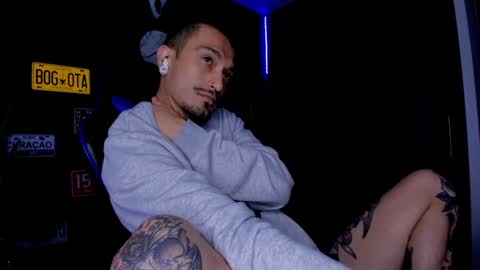 Snapshot of damiancox chatting on 7, 1, 2025 Daamiancox online show from 7, 1, 2025