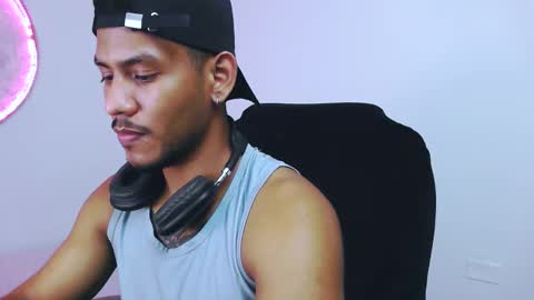 instagram damiannreed. online show from 20, 2, 2026