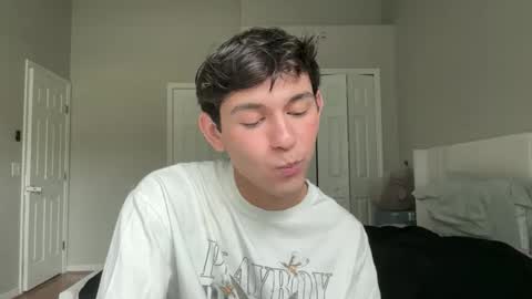 Snapshot of damiengreyxxx chatting on 8, 4, 2026 Damien Grey online show from 8, 4, 2026