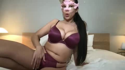 Snapshot of damiralux chatting on 19, 1, 2025 Damira Lux online show from 19, 1, 2025