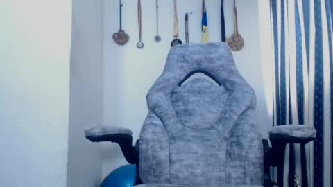 dammuscle online show from 17, 9, 2025