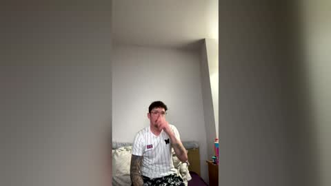 damo111694 online show from 20, 3, 2026