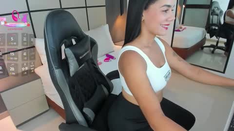 D A N A  online show from 18, 10, 2025